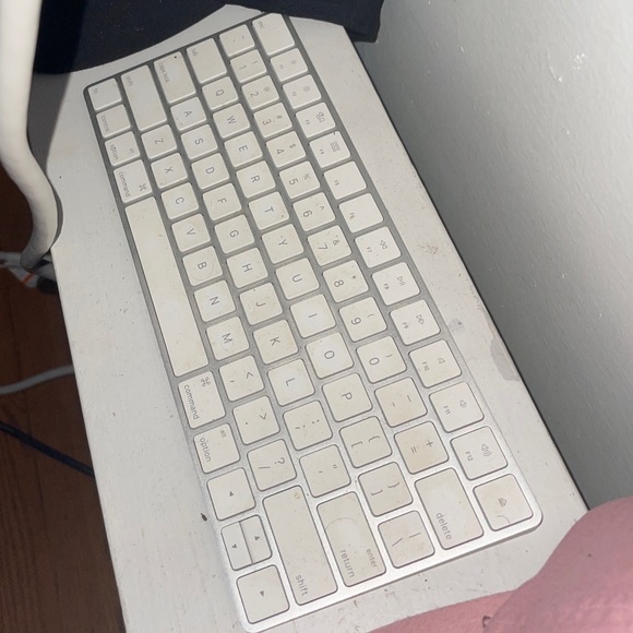 Apple Magic Keyboard - Picture 2 of 2